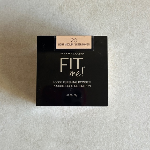 Maybelline Other - Maybelline Fit Me Loose Finishing Powder - Shade 20 (Light Medium)